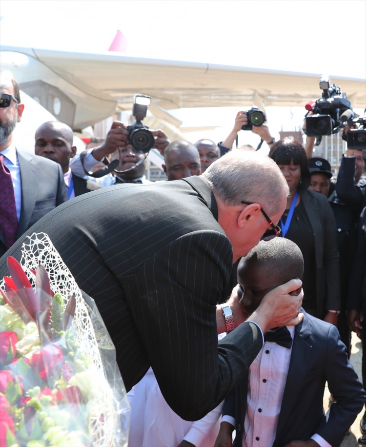 Başkan Erdoğan'a muhteşem karşılama