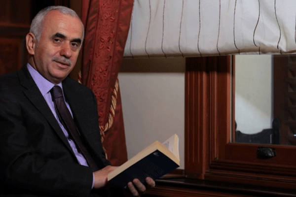 AK Parti İstanbul milletvekili Erol Kaya oyunu kullandı