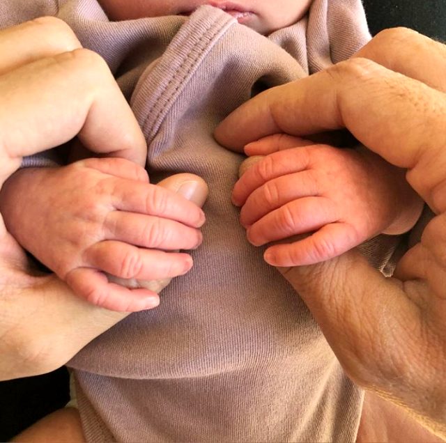 Eşcinsel olduğunu açıklayan Ricky Martin kızının yüzünü ilk kez paylaştı