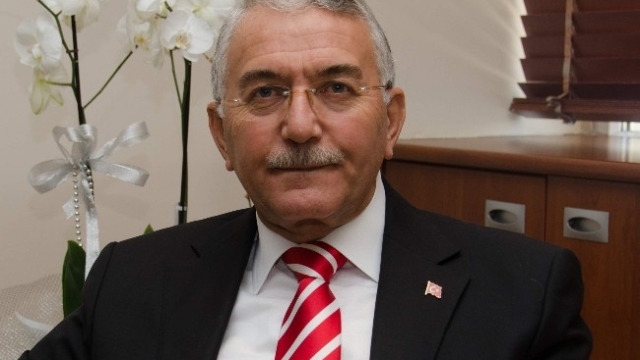 Osmangazi Üniversitesi Rektörü Hasan Gönen İstifa Etti