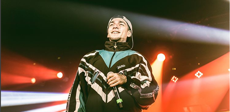 Rapçi Ezhel'e 'uyuşturucuya özendirmekten' yeniden dava açıldı