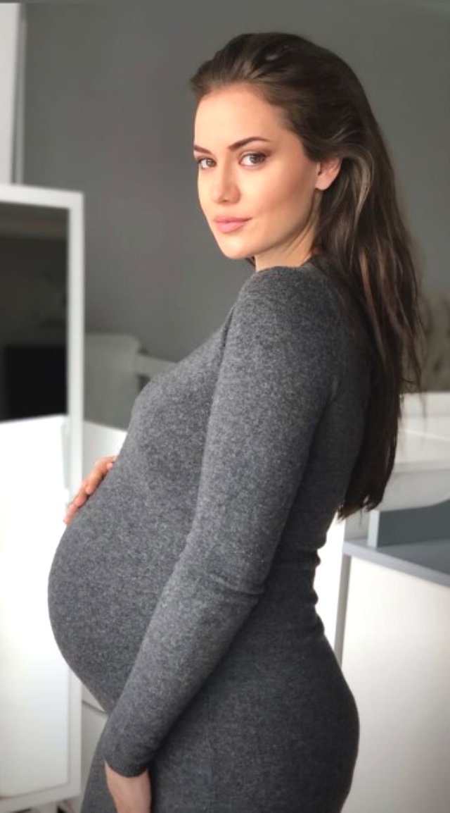 Fahriye Evcen Burak Özçivit bebeklerinin ismi ne oldu? Karan isminin anlamı nedir?