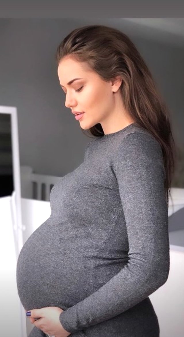 Fahriye Evcen Burak Özçivit bebeklerinin ismi ne oldu? Karan isminin anlamı nedir?