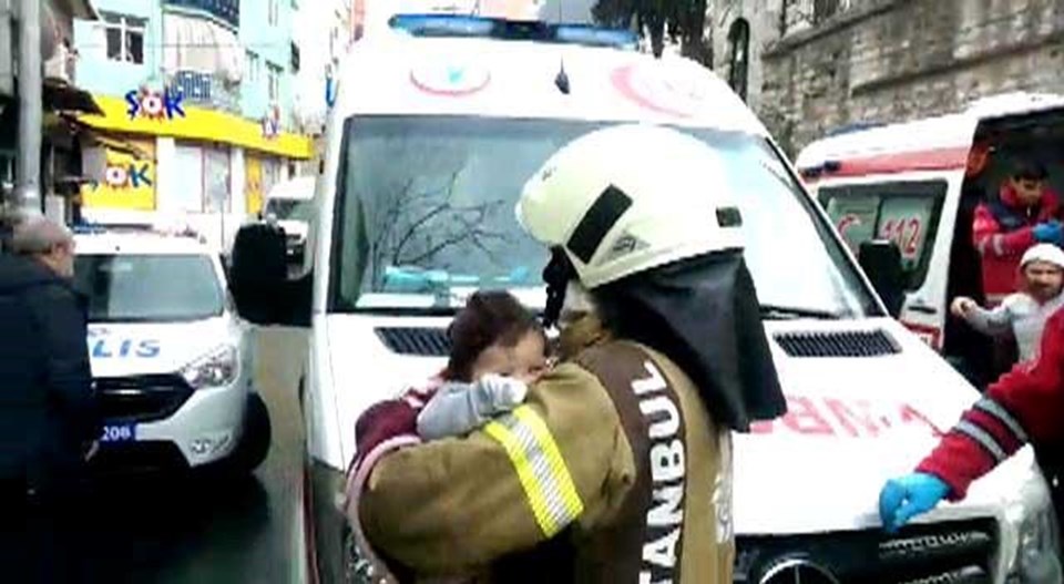 Fatih'te Büyük Patlama: 1'i Bebek 4 Kişi Yaralandı