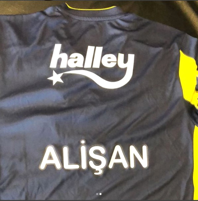 Alişan'a Ali Koç'tan anlamlı hediye