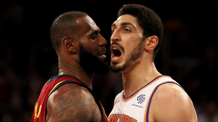 fetocu_enes_kanter_abdde_kendini_sevdirmek_icin_bakin_ne_yapti_1510816117_1833-001.jpg