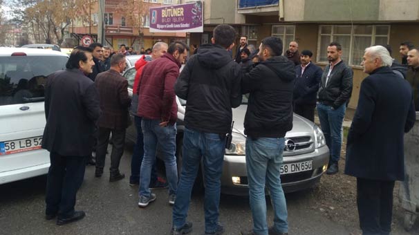 Sosyal medyadan tanıştığı adam genç kadının kabusu oldu!