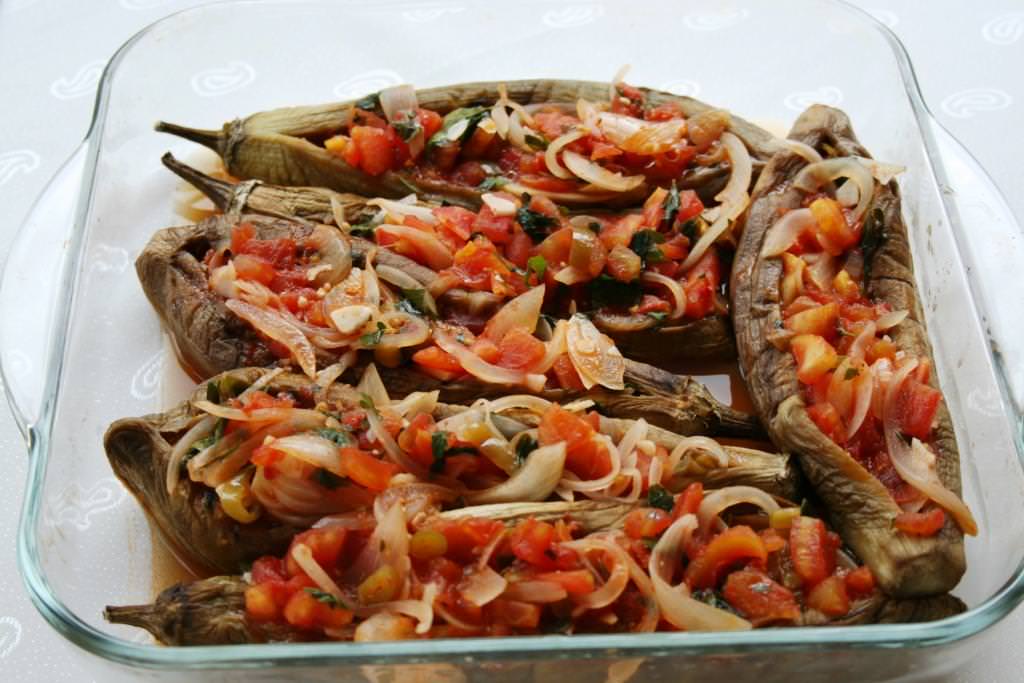 İmam Bayıldı nasıl yapılır? İmam Bayıldı tarifi...