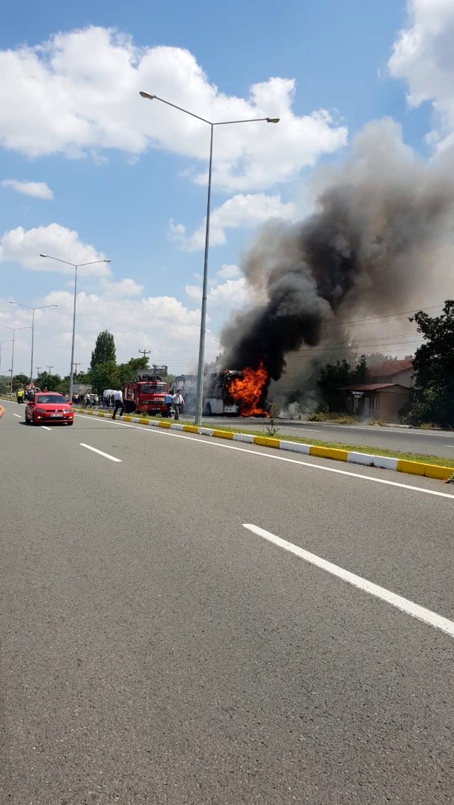 Balıkesir'de yolcu otobüsünde yangın çıktı: 5 kişi öldü...
