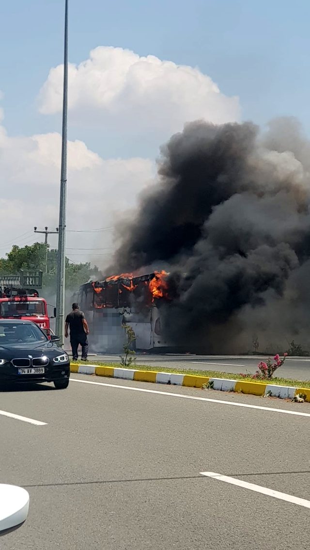 Balıkesir'de yolcu otobüsünde yangın çıktı: 5 kişi öldü...
