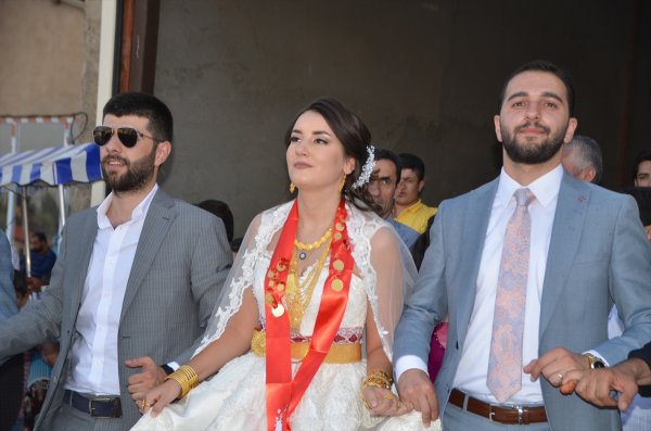 Hakkari Yüksekova'ya Fransız gelin