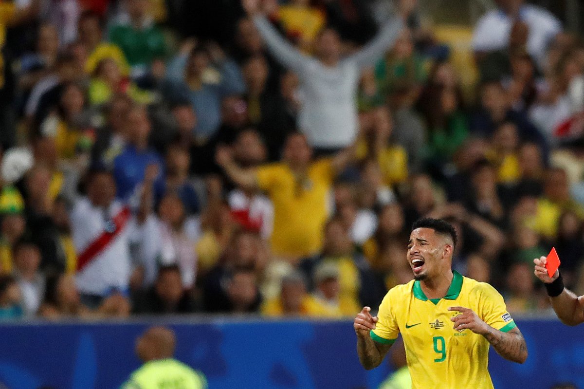 Gabriel Jesus sahalarda kendinden geçti!