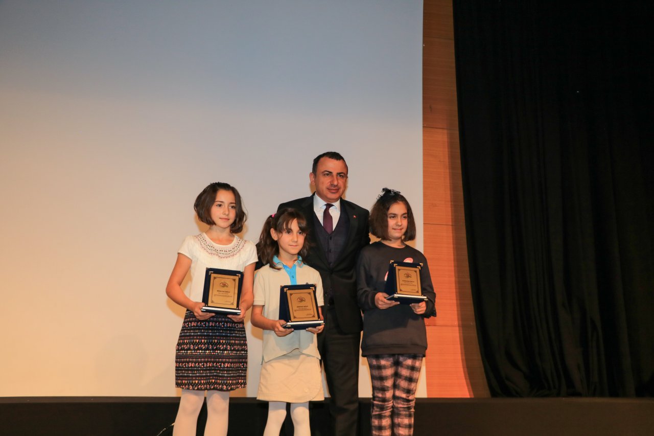 Çekmeköy Belediyesi Mustafa Kemal Atatürk'ü saygı ve özlemle andı