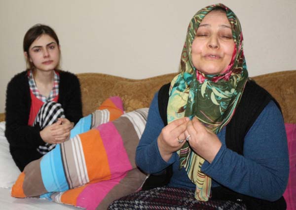 Genç Kız Sebebi Bilinmeyen Hastalığı Nedeniyle Gün Geçtikçe Eriyor