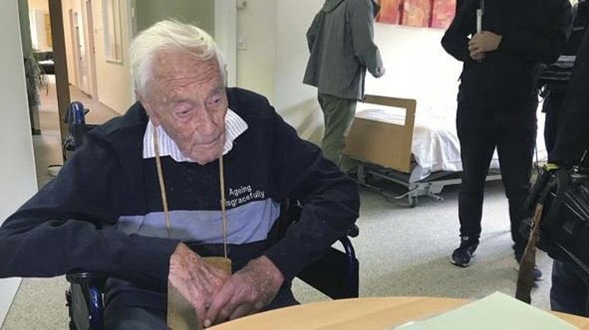 Bilim insanı David Goodal ötanazi kararı aldı! Ölmeden önceki son basın toplantısı