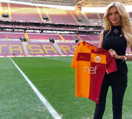 Victoria Lopyrena Kimdir | Hesabından Paylaşılan Çıplak Fotoğraflar