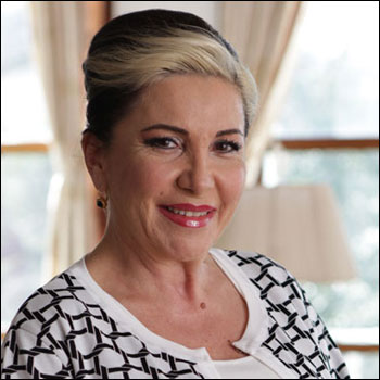 Gül Onat kimdir? Aslen nereli? Kaç yaşında?