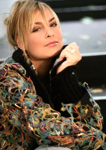 Sibel Turnagöl'e hizmetçi şok! Evini soydu ve darp etti!