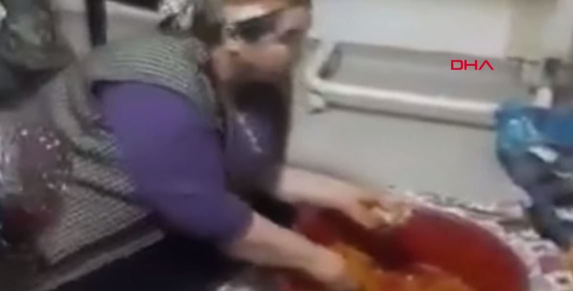 Hastanede çiğ köfte partisi videosu nedir? Hangi hastanede odada çiğköfte yoğurdular?