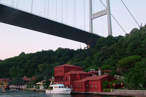 İstanbul Boğazı'nda Yalıya Çarpan Geminin Son Telsiz Konuşmaları Ortaya Çıktı