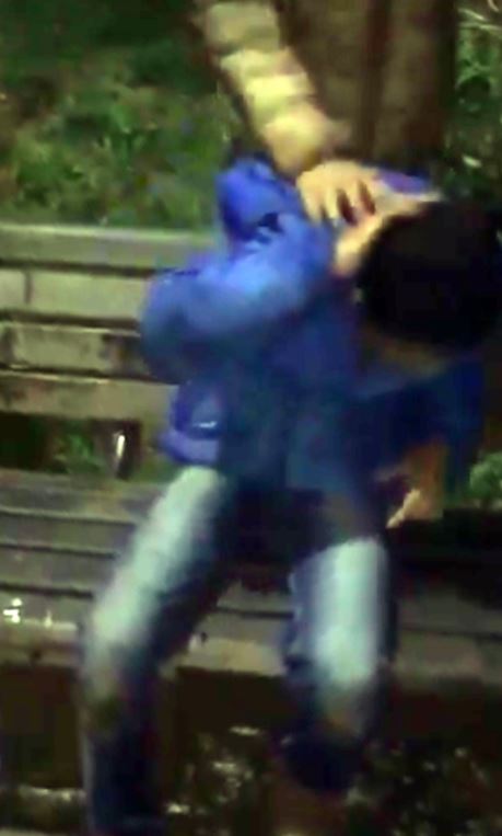 Çocuk Hırsızı Önce İtiraf Ettirdiler Sonra Dövdüler