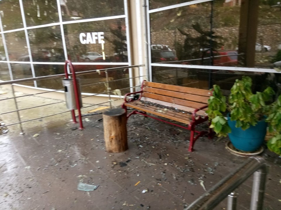 Antalya'da akıl almaz hortum! Bir çocuk hayatını kaybetti