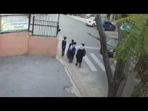 Ataşehir'de kadın öğretmen öğrencileri ezdi!