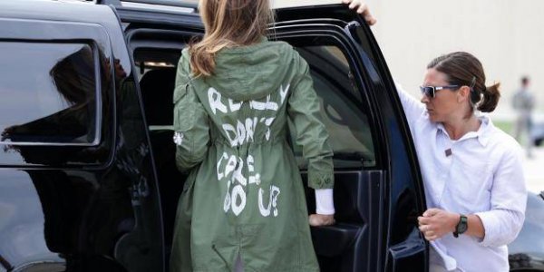 Donald Trump'a bir darbe de eşinden! 'Boşanmak için gün sayıyor''