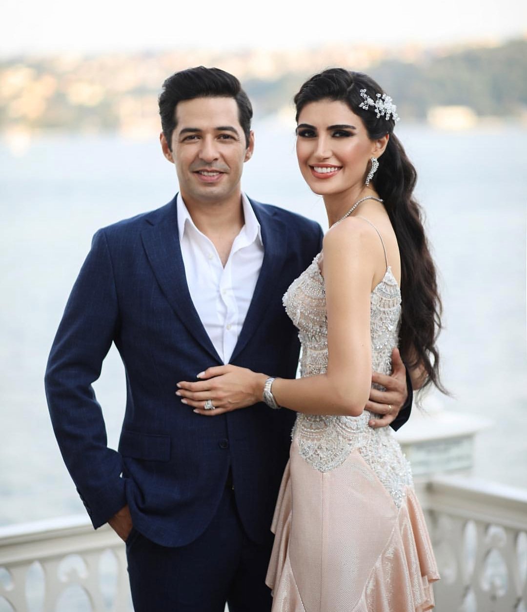 İdil Fırat kına gecesi yaptı | İdil Fırat'ın kına gecesi görüntüleri