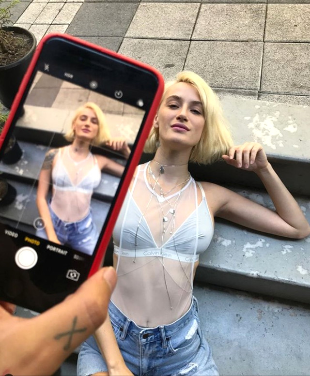 İki erkek arasında dans eden Didem Soydan'dan açıklama 'Biz ona tost diyoruz'