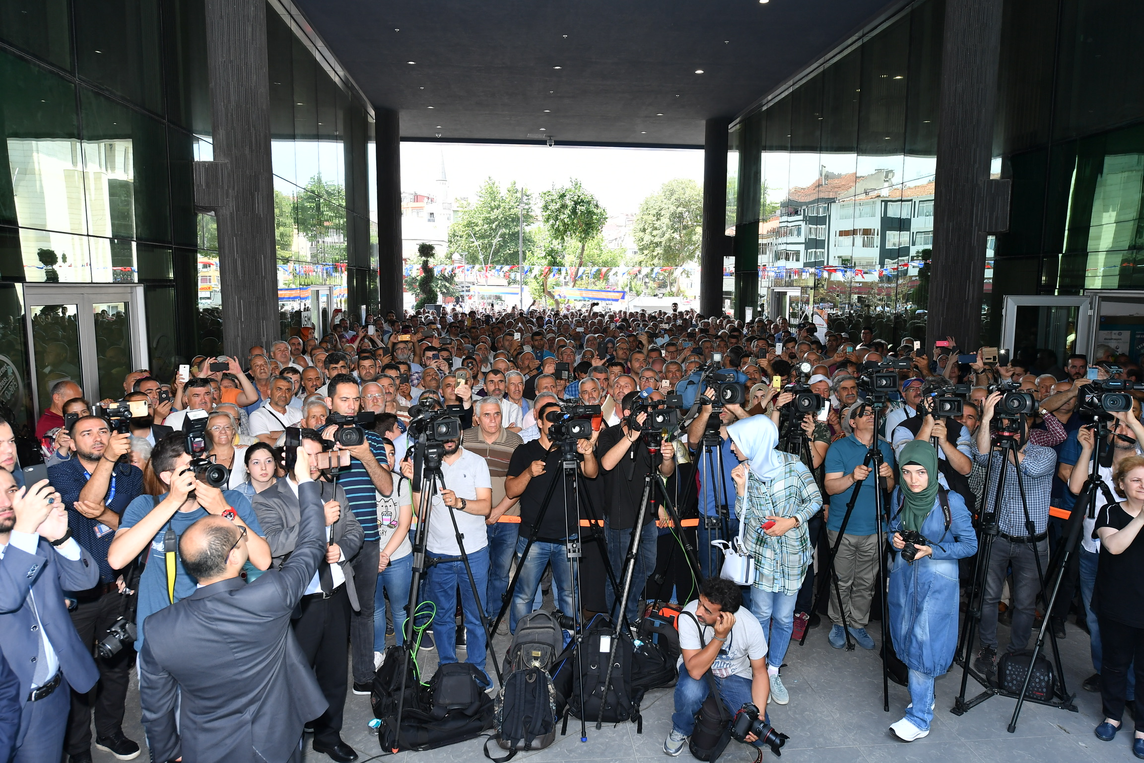 Üsküdar Belediyesi Mehmet Özhaseki'yi ağırladı