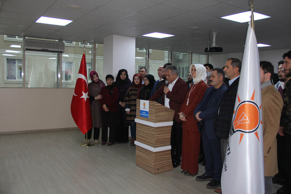 Ak Parti Tuzla ilçe Başkanlığının Tuzla'da Yayılan Kokular Hakkındaki Basın Açıklaması 