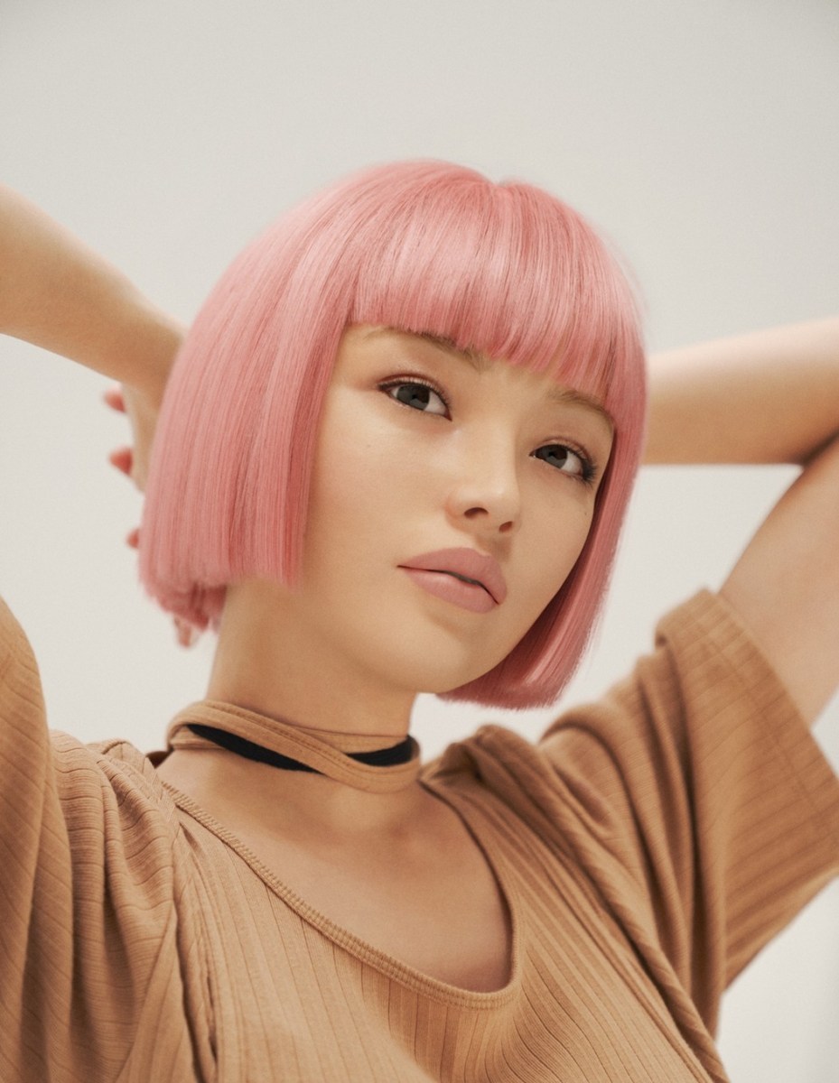 Sizce bu mankenlerden hangisi gerçek değil?