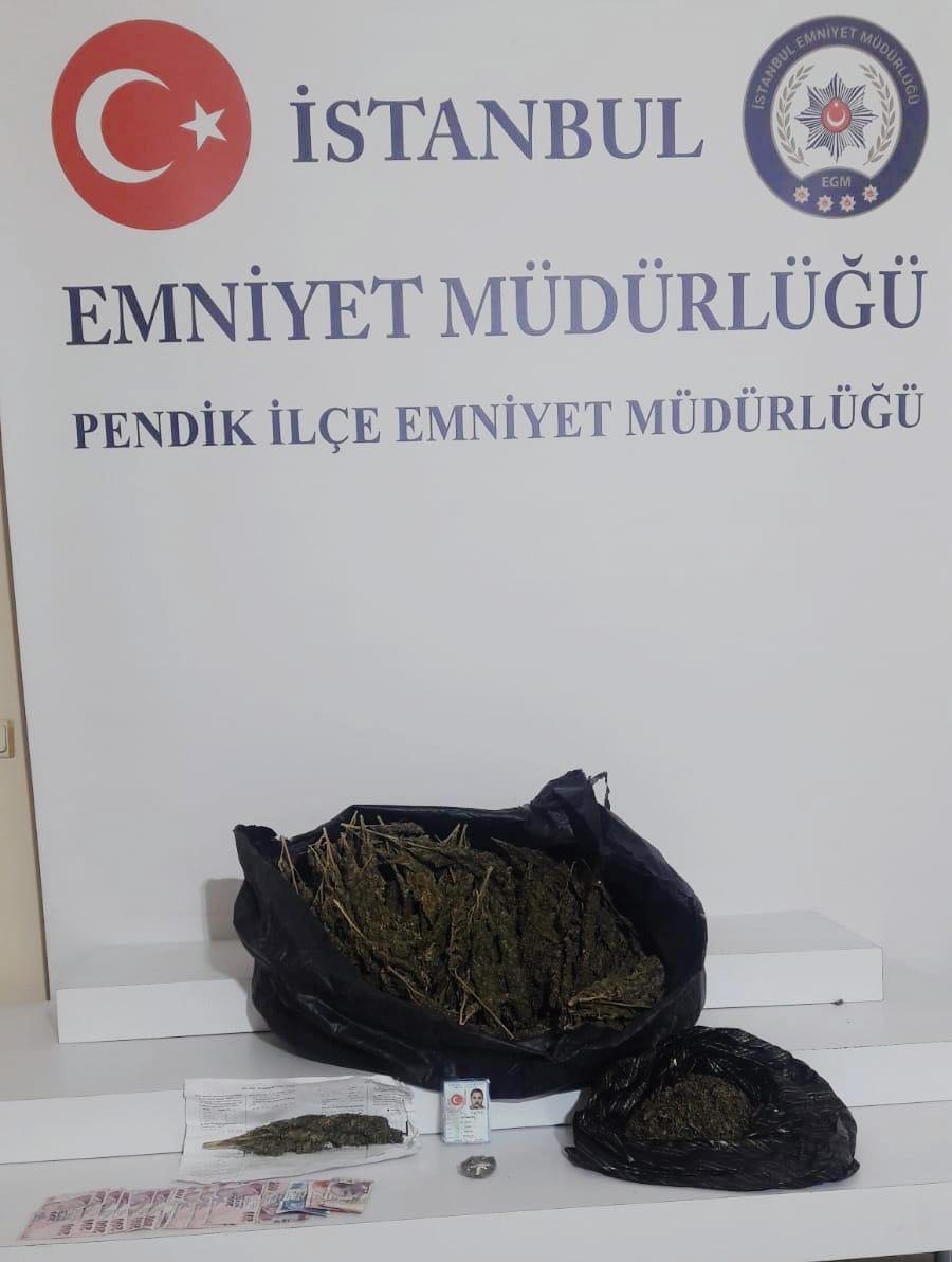 Cezaevi firarisi 3 kilo 610 gram esrarla Pendik'te yakalandı