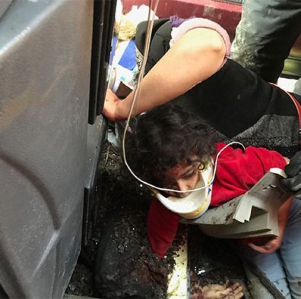 İranlıları taşıyan otobüs devrildi: 3 ölü, 25 yaralı