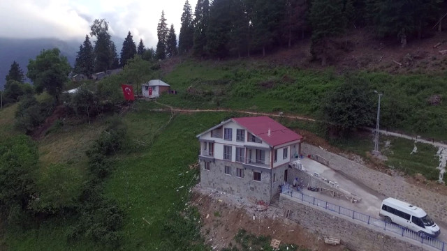 Erdoğan'dan Trabzon'da şehit edilen Eren Bülbül'ün ailesine ev
