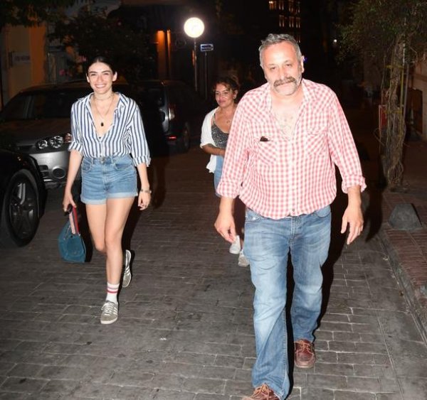 Hazar Ergüçlü kimdir? Sevgilisi Onur Ünlü ile böyle görüntülendi