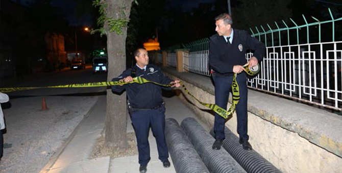 Mezarlıkta Ağlayan Gizemli Kız Tüm Türkiye'yi Ayağa Kaldırdı