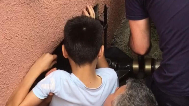 Hareket edemedi olduğu yerde bu şekilde kaldı! Yardımına itfaiye koştu