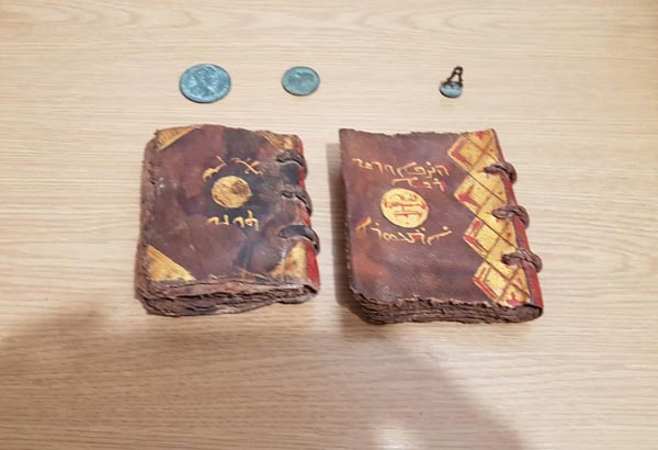 Tarihi İncil'i satmaya çalışırken yakalandılar