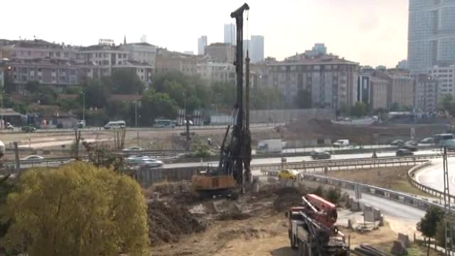 Kadıköy'de doğalgaz borusu patladı