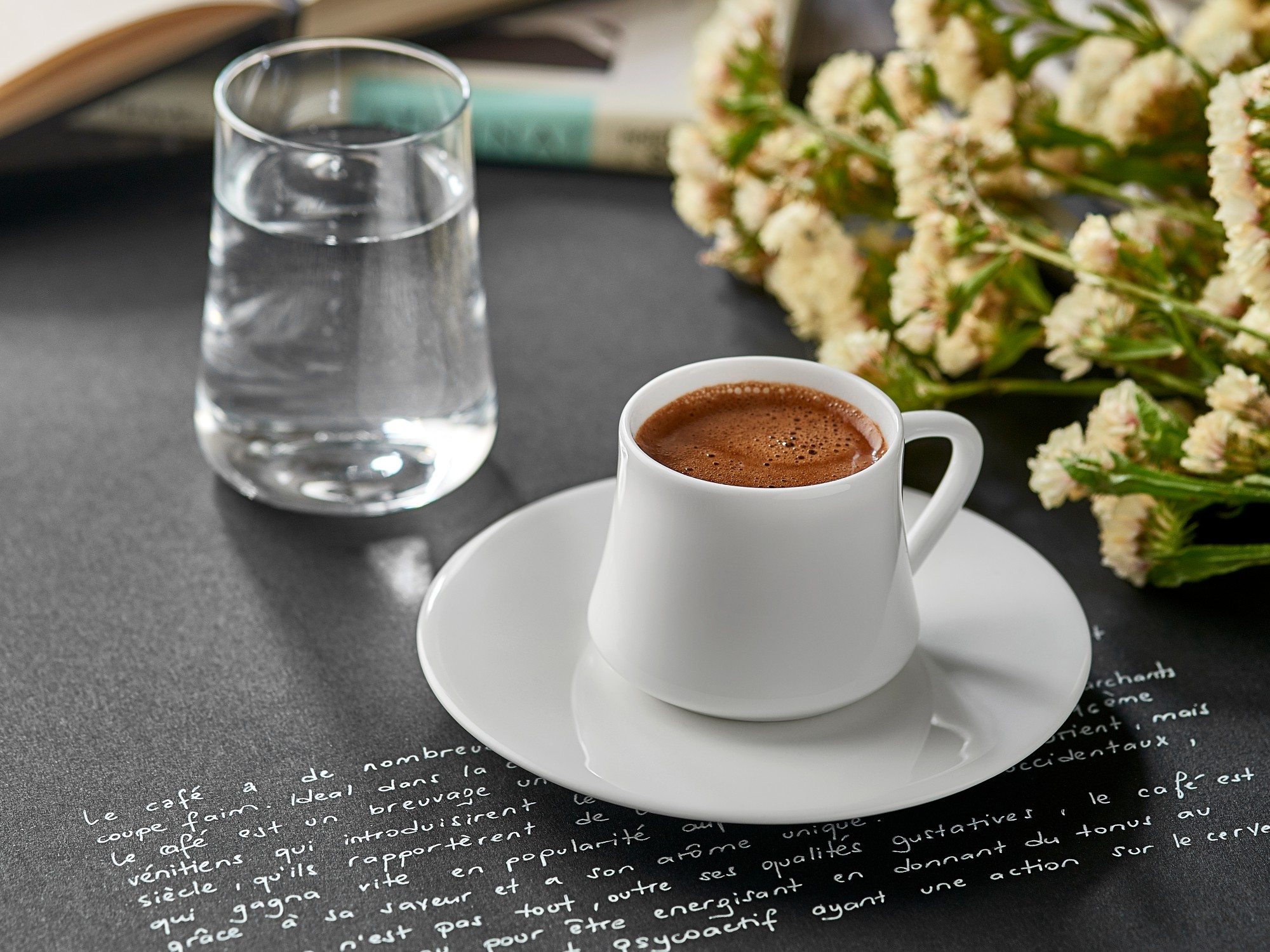 Türk Kahvesinin Yanında Neden Su İkram Edilir | Önce Su mu İçilir Kahve mi