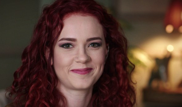 Ece Çeşmioğlu Kimdir | Yuvamdaki Düşman Dizisinin Oyuncusu