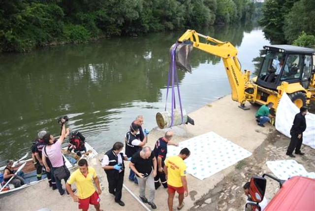 Bartın'da kaybolan manavın cesedi ırmakta varilde bulundu