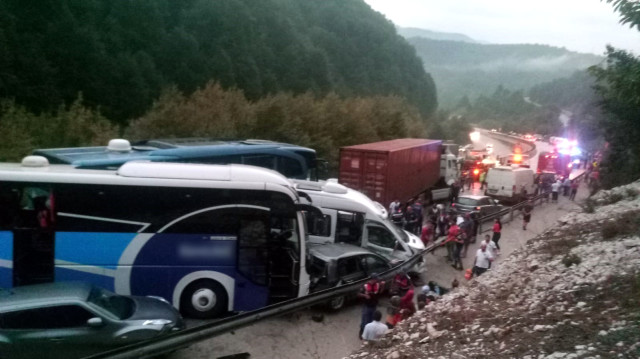 Bursa'da 34 aracın karıştığı kazada yaşanan kabus dolu dakikaları kazazedeler anlattı
