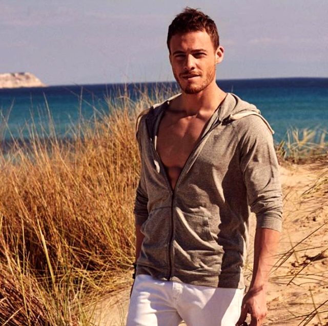 Kerem Bürsin'den 16 milyon kadına destek!