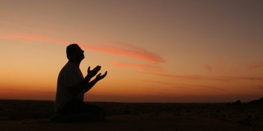 Kevser suresi okunuşu ve Türkçe meali | Kevser suresi arapça yazılışı