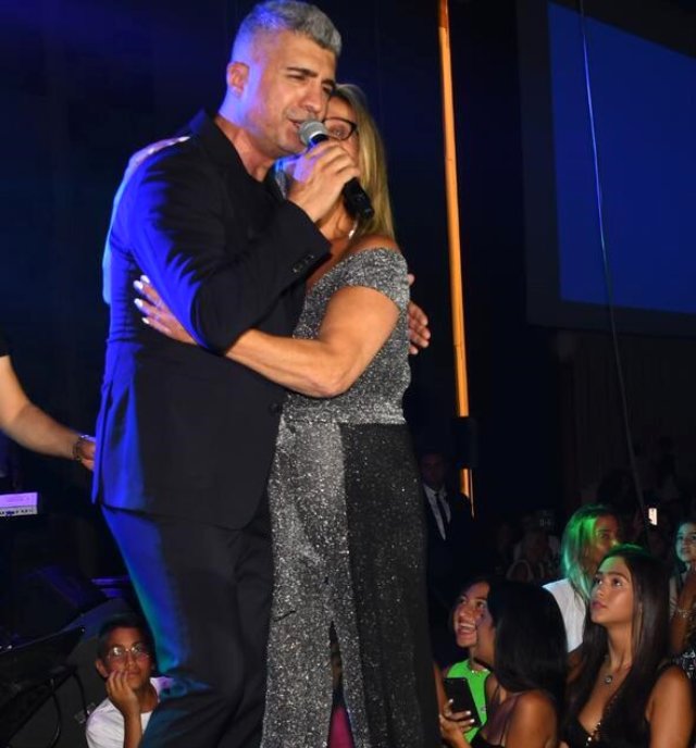 Özcan Deniz konserde zor anlar yaşadı