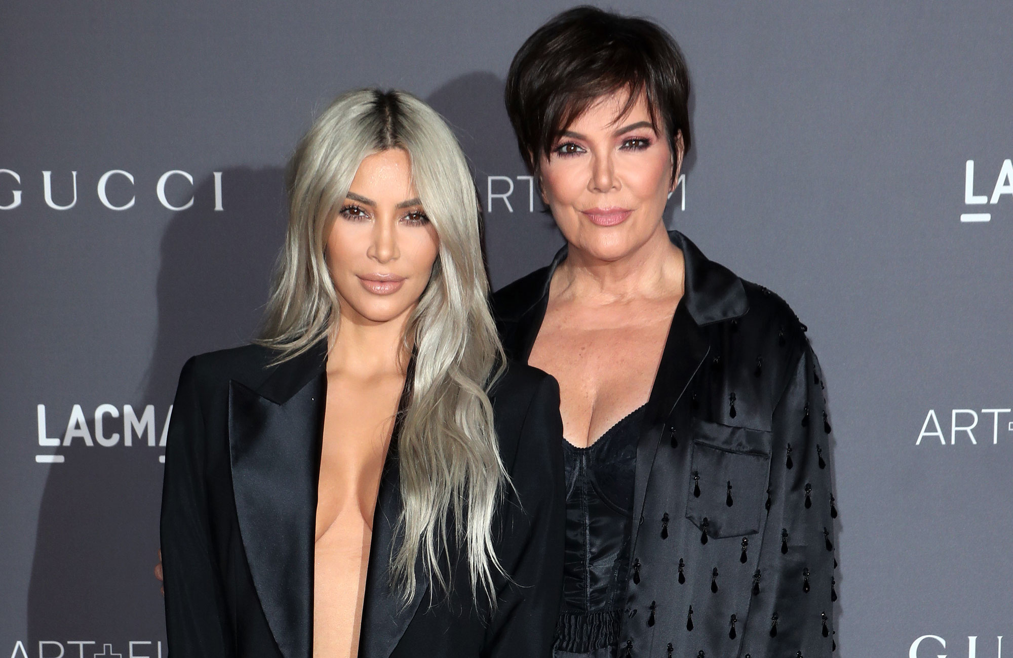 64 yaşındaki Kris Jenner düzgün fiziği ile kızlarına taş çıkarttı