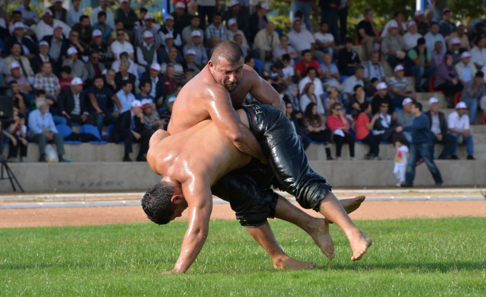 Orhan Okulu kimdir? Kaç Yaşında? Nereli? 2018 Kırkpınar Başpehlivanı kimdir?